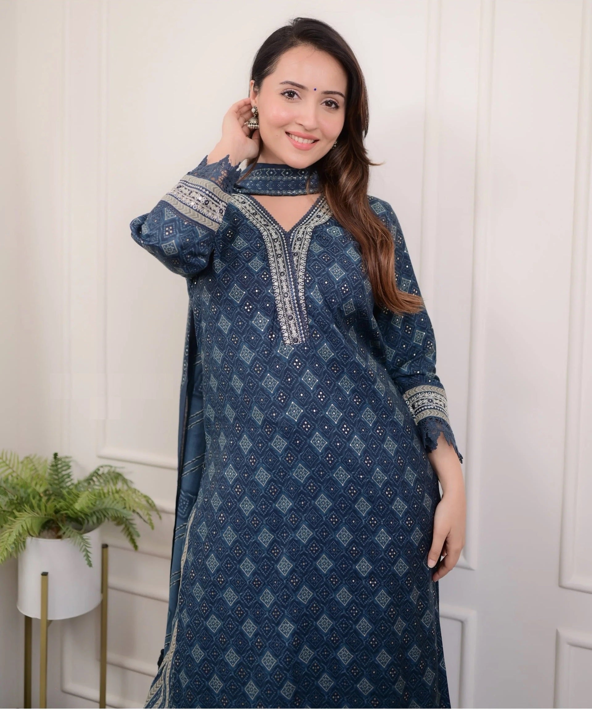 ALVAMI Women Viscose Kurta And Pant Set With Dupatta