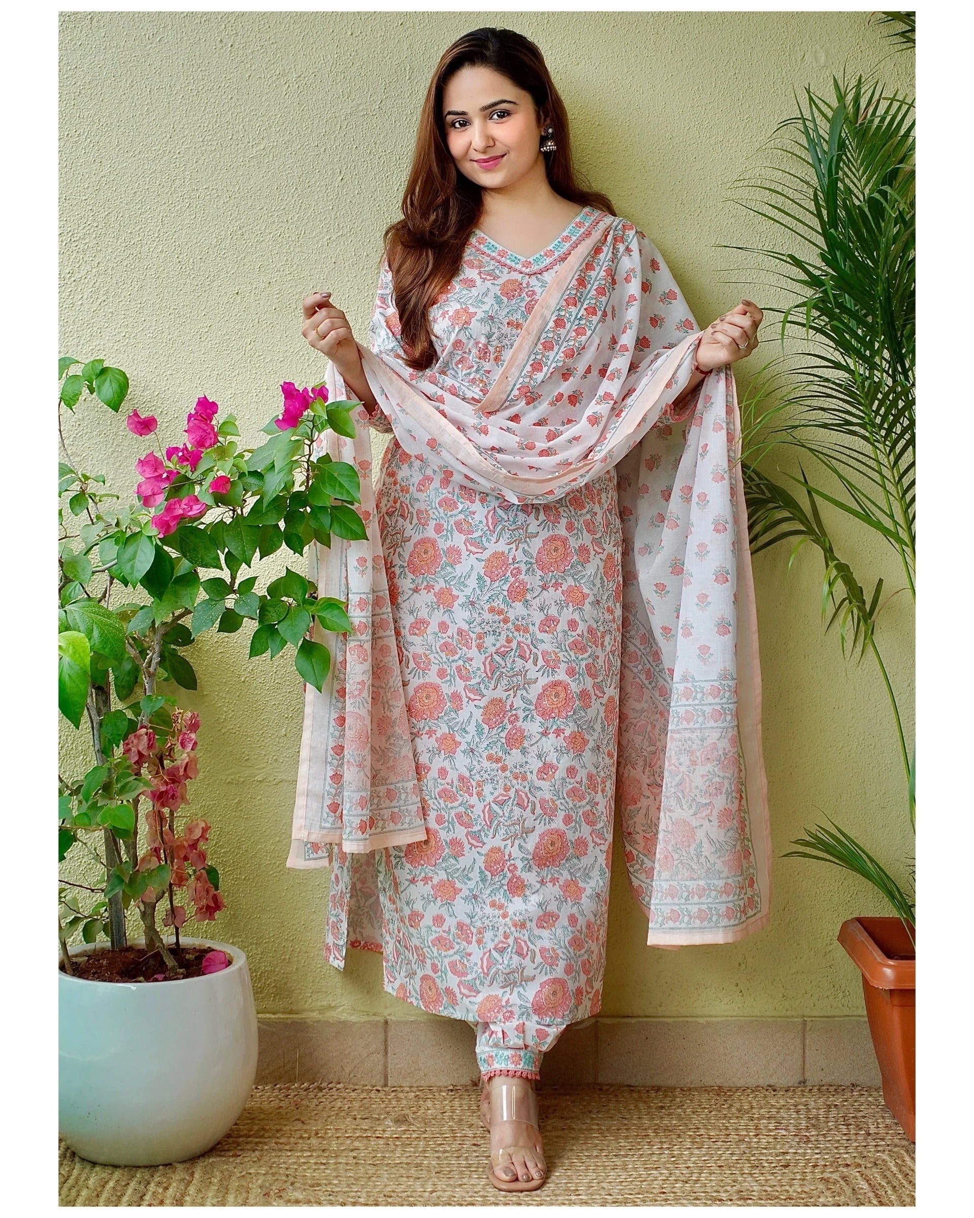 ALVAMI Women Printed Viscose Rayon Kurta And Pant Set With Dupatta