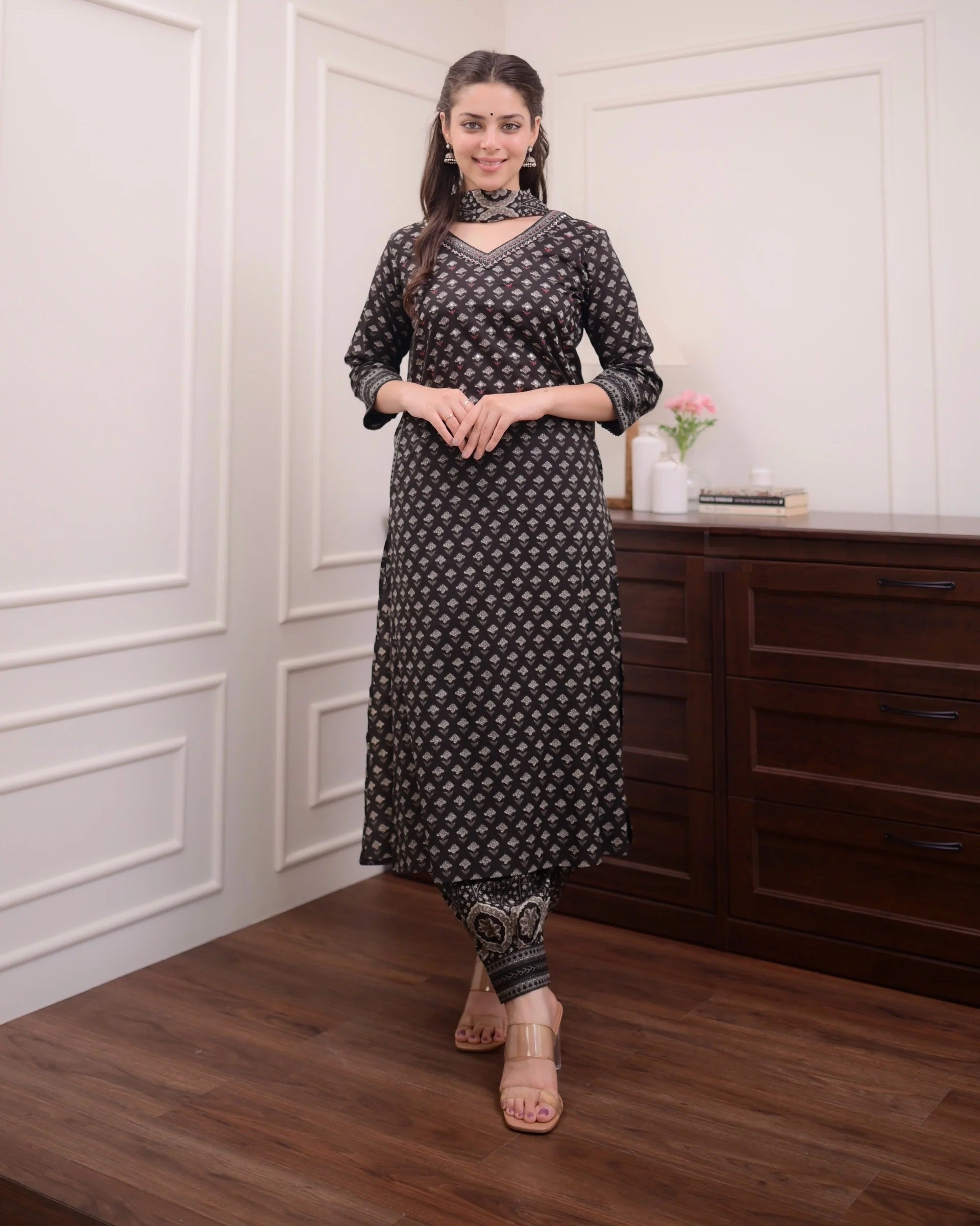 ALVAMI Women Viscose Printed Kurta And Pant Set With Dupatta