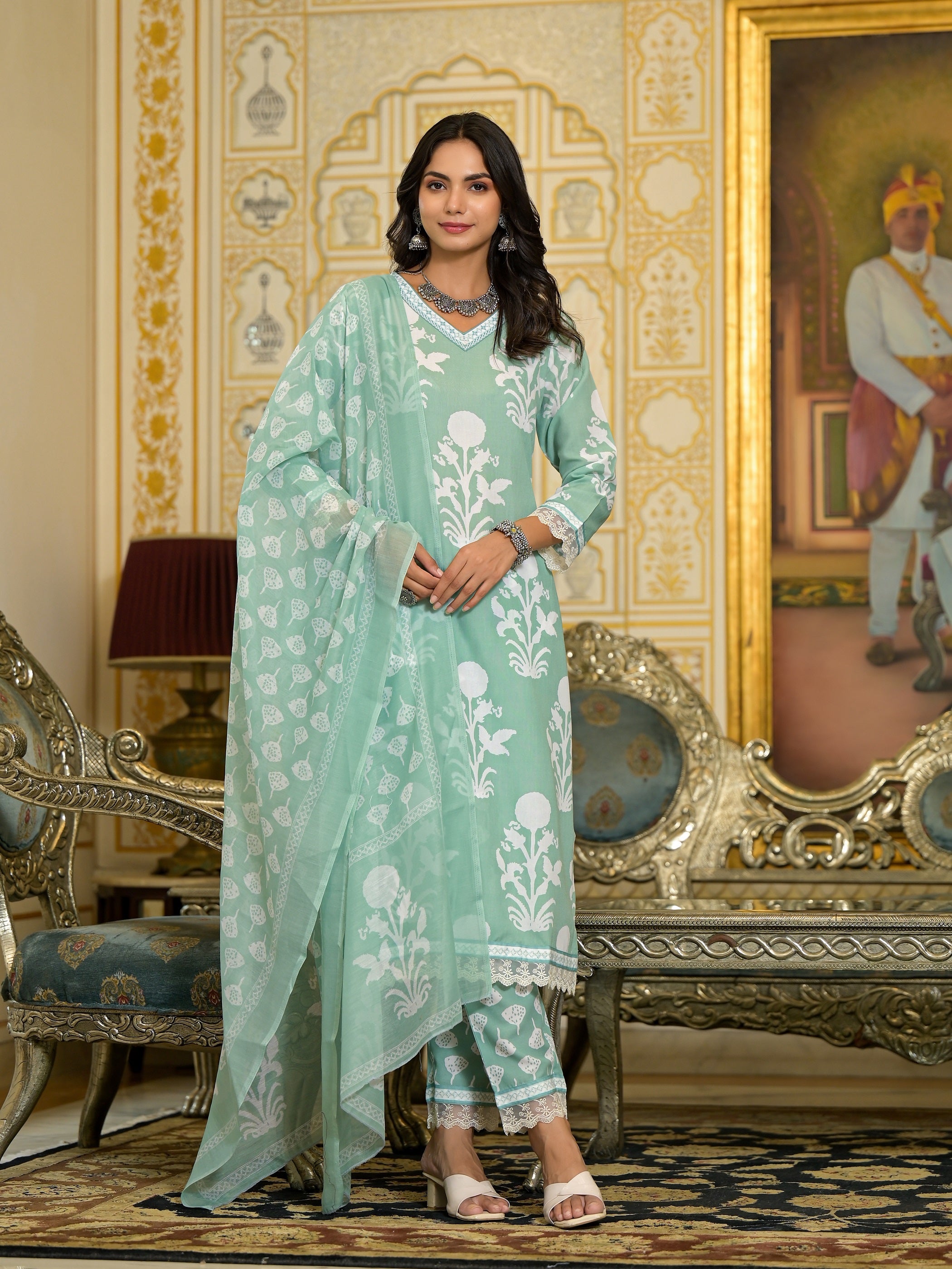 ALVAMI Women Embroidery Viscose Rayon Kurta And Pant Set With Dupatta