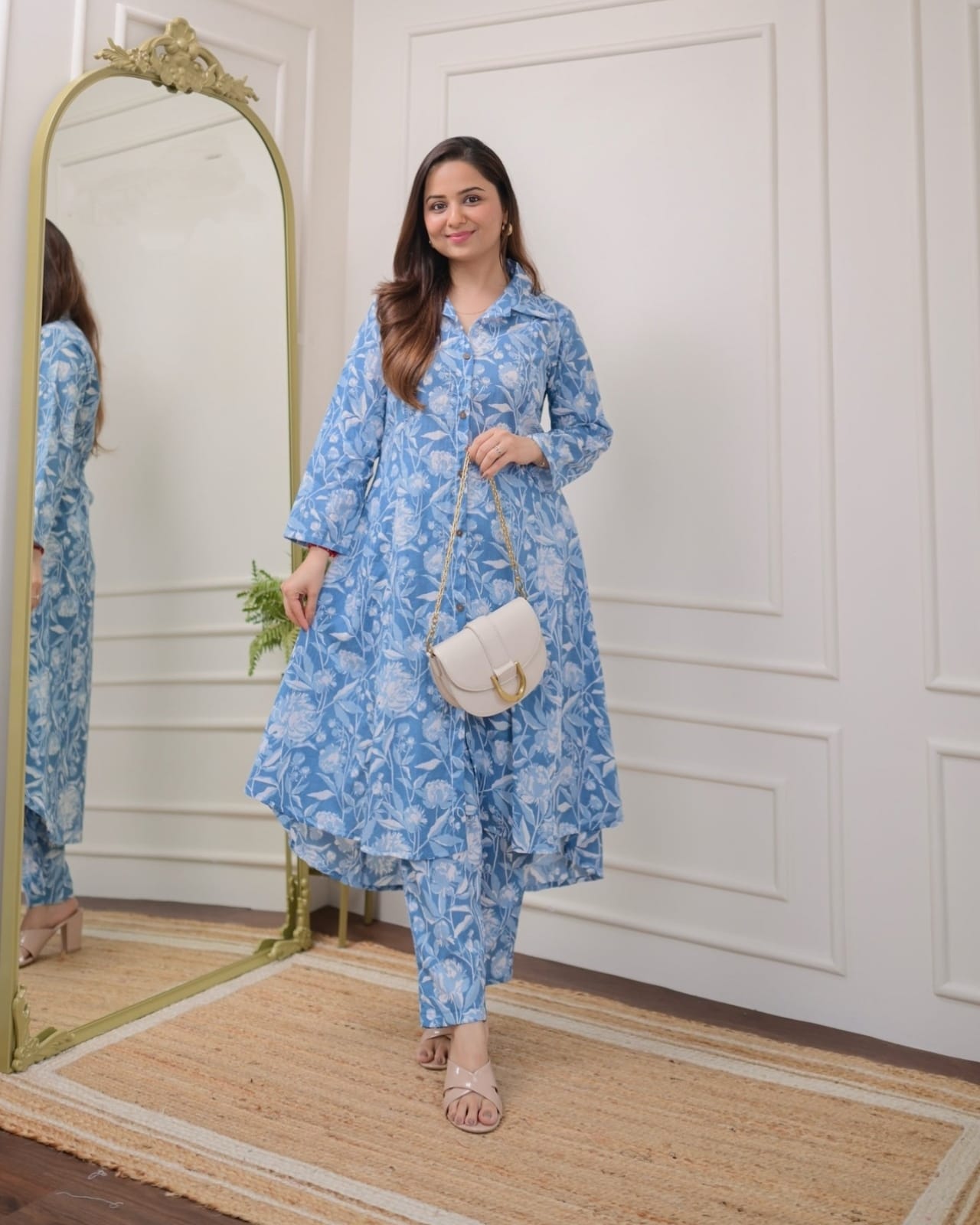 Women Daily Wear Kurta And Pant Set