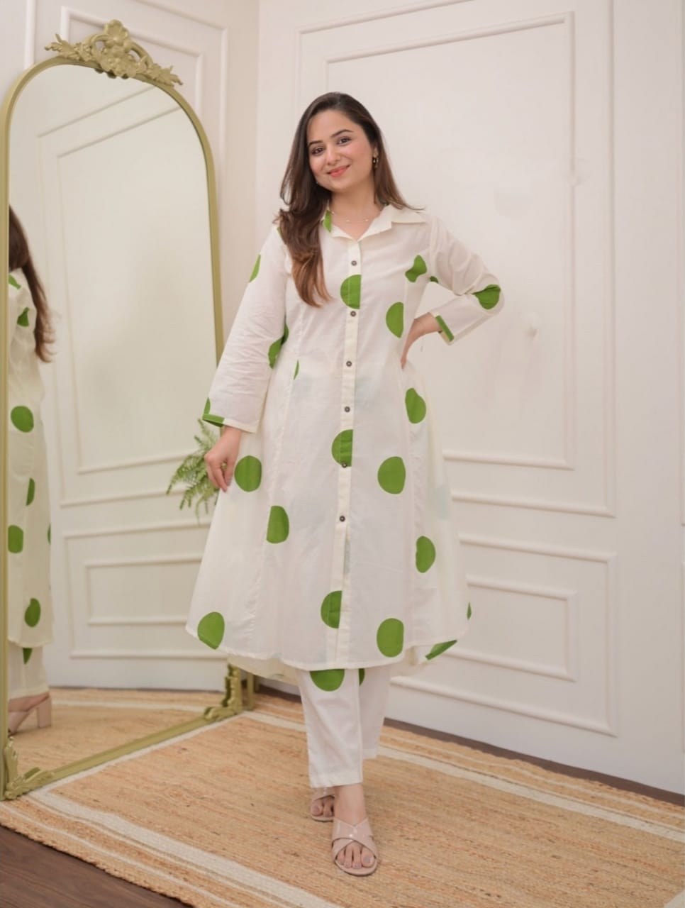 Women Daily Wear Kurta And Pant Set