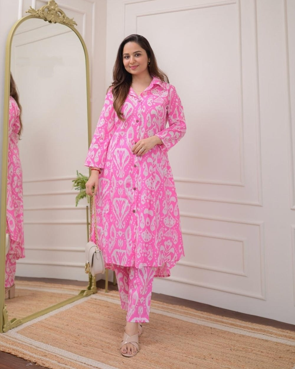 Women Daily Wear Kurta And Pant Set