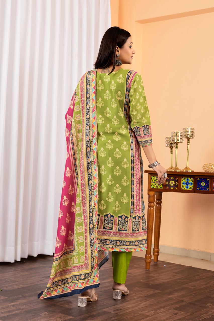 Women Printed Muslin Pakistani Suit Set With Dupatta