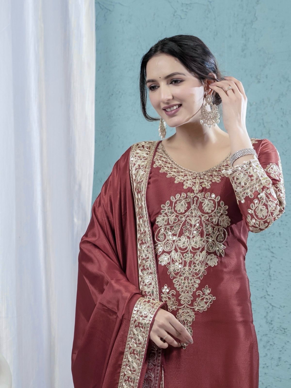 Women Pure Heavy Channon Silk Kurta Set With Dupatta