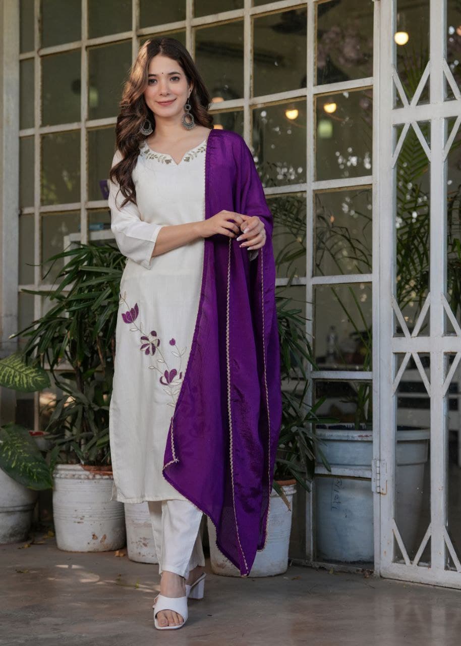 Women Viscose Rayon Kurta Set With Dupatta