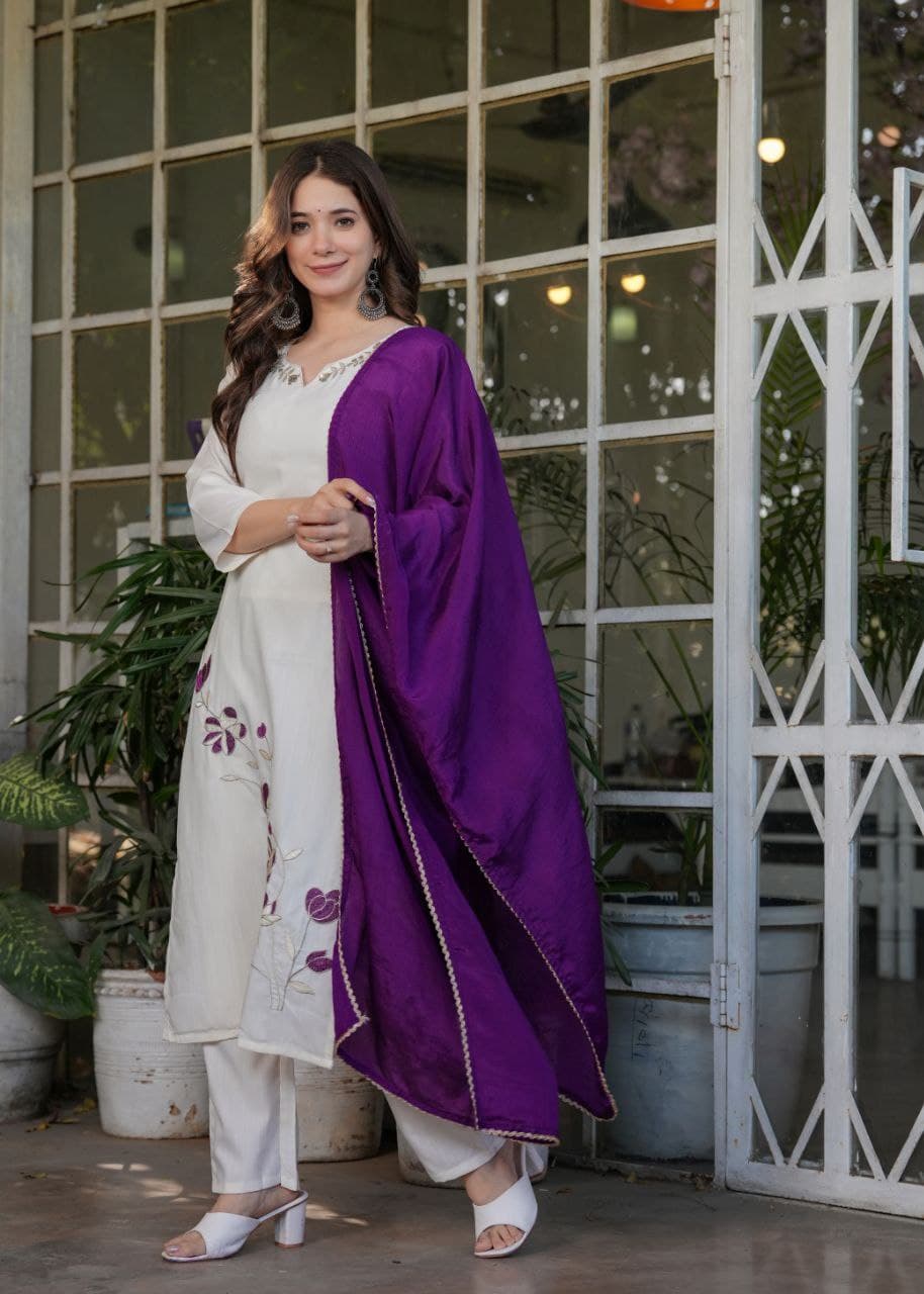 Women Viscose Rayon Kurta Set With Dupatta