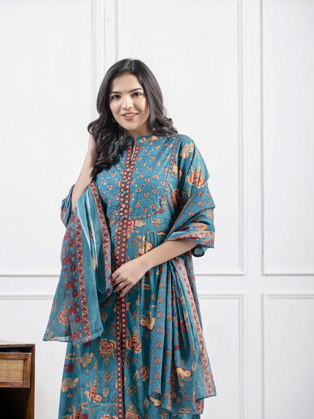 Women Light Weight And Breathable Cotton Kurta Set