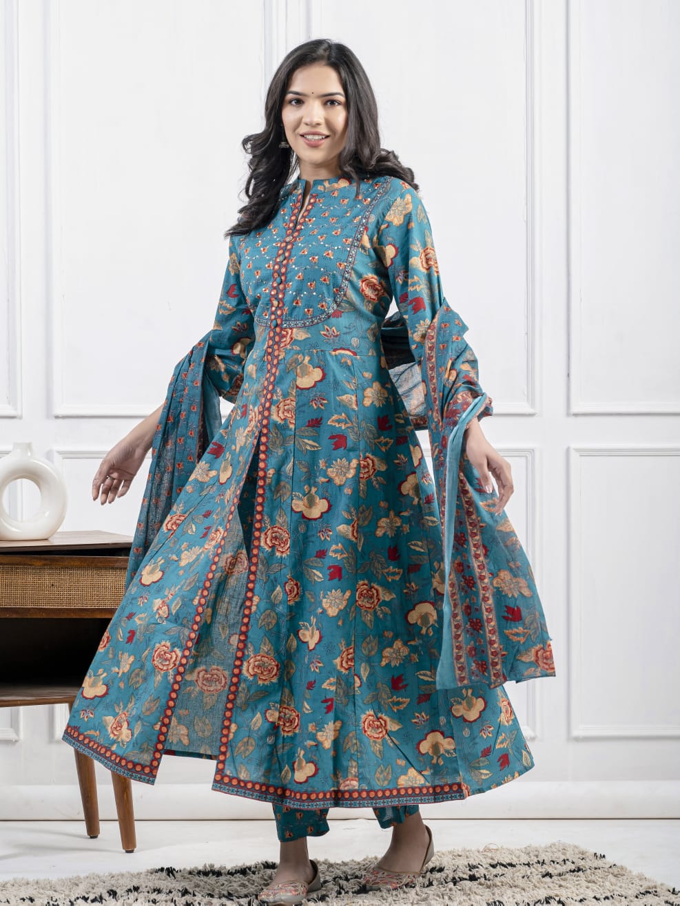 Women Light Weight And Breathable Cotton Kurta Set