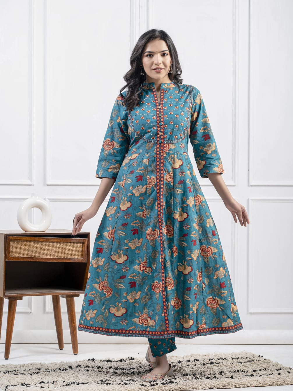 Women Light Weight And Breathable Cotton Kurta Set