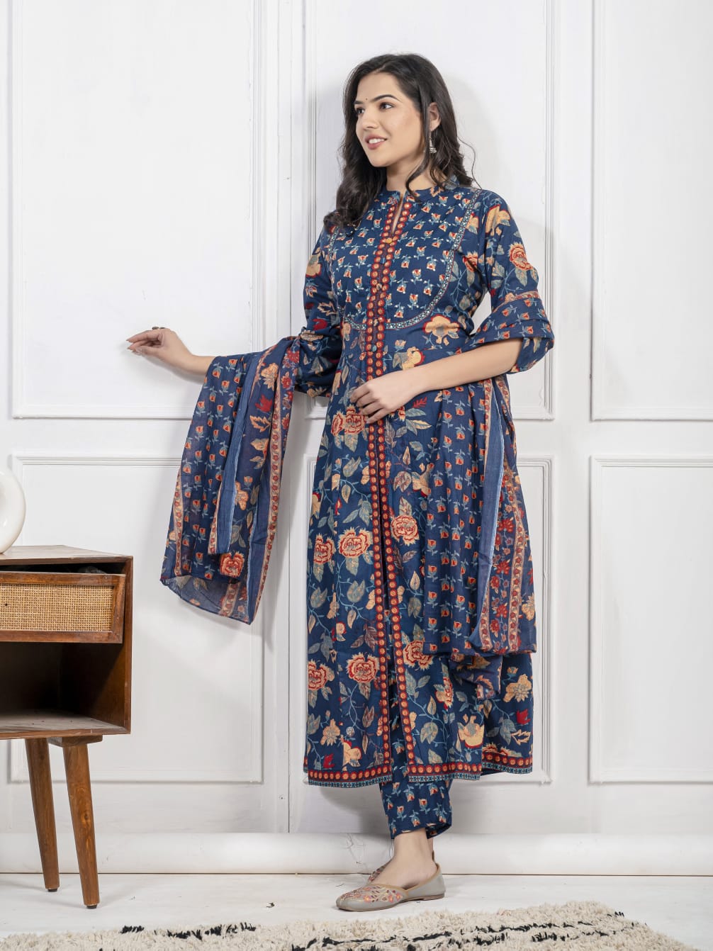 Women Light Weight And Breathable Cotton Kurta Set