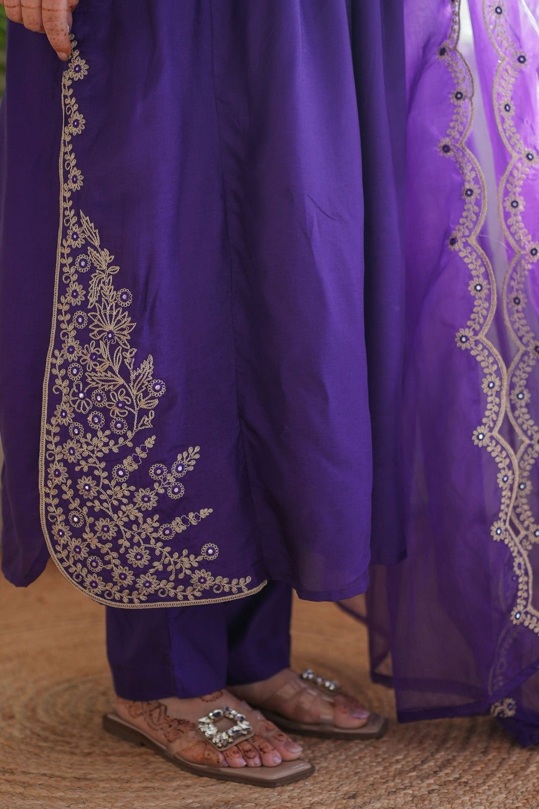 Women Viscose Chanderi Kurta Set With Dupatta