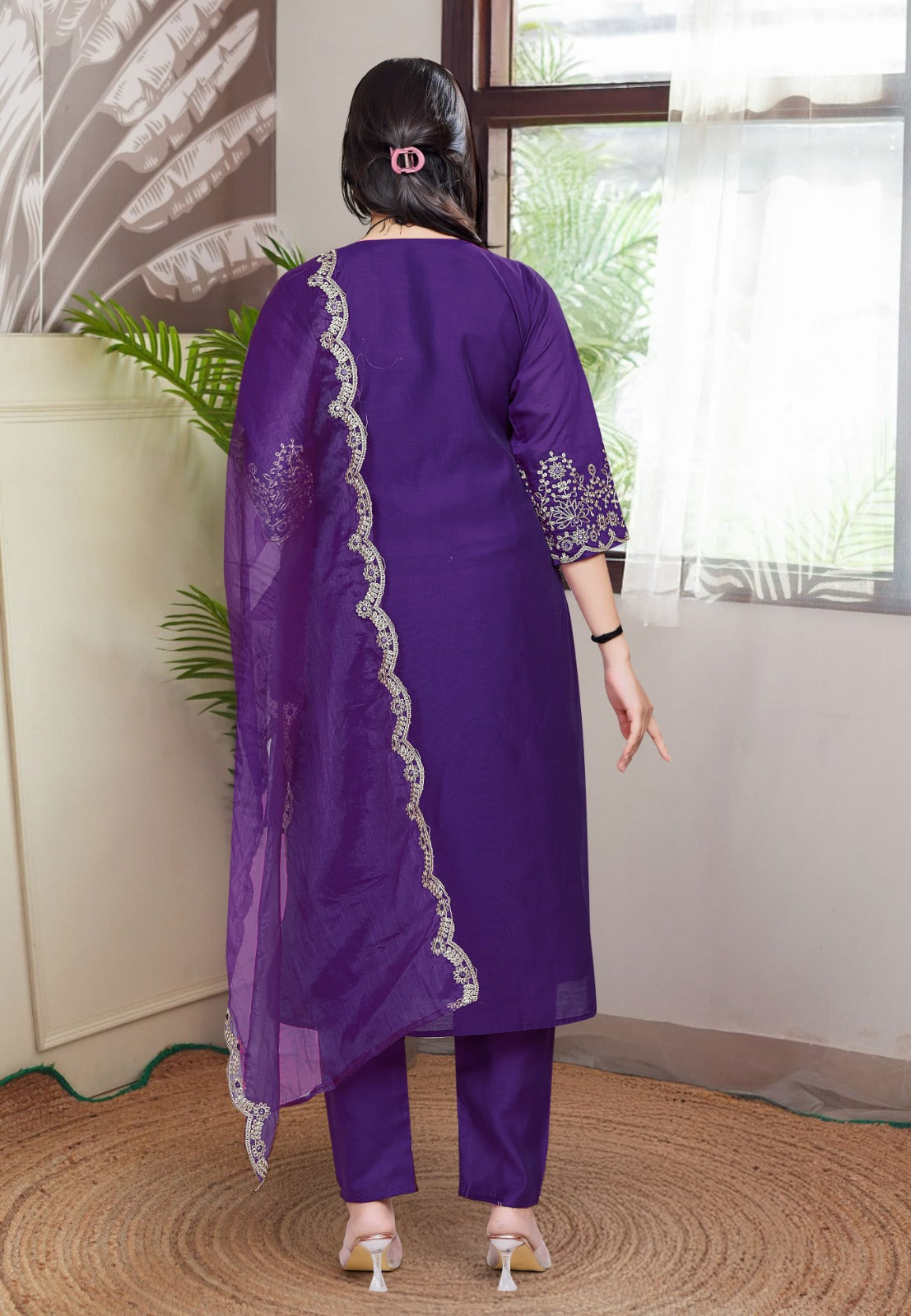 Women Viscose Chanderi Kurta Set With Dupatta